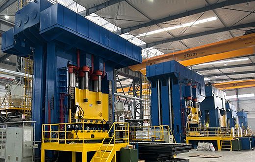 Macchina pressa stampi